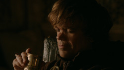 extant_GameOfThrones_2x03-WhatIsDeadMayNeverDie_4423