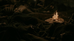 extant_GameOfThrones_2x03-WhatIsDeadMayNeverDie_4447