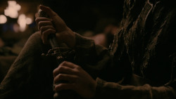 extant_GameOfThrones_2x03-WhatIsDeadMayNeverDie_4452