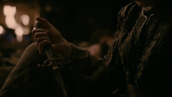 extant_GameOfThrones_2x03-WhatIsDeadMayNeverDie_4454