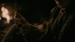 extant_GameOfThrones_2x03-WhatIsDeadMayNeverDie_4456