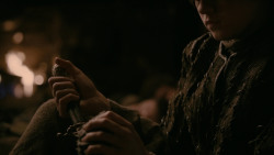 extant_GameOfThrones_2x03-WhatIsDeadMayNeverDie_4457