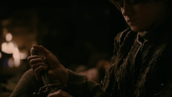 extant_GameOfThrones_2x03-WhatIsDeadMayNeverDie_4458