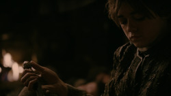 extant_GameOfThrones_2x03-WhatIsDeadMayNeverDie_4461