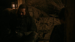 extant_GameOfThrones_2x03-WhatIsDeadMayNeverDie_4530