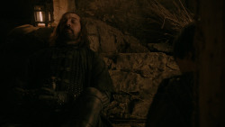 extant_GameOfThrones_2x03-WhatIsDeadMayNeverDie_4540