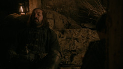 extant_GameOfThrones_2x03-WhatIsDeadMayNeverDie_4569