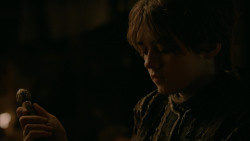 extant_GameOfThrones_2x03-WhatIsDeadMayNeverDie_4712