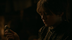 extant_GameOfThrones_2x03-WhatIsDeadMayNeverDie_4713