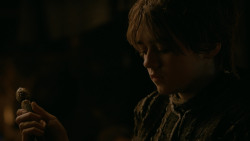 extant_GameOfThrones_2x03-WhatIsDeadMayNeverDie_4716