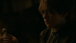 extant_GameOfThrones_2x03-WhatIsDeadMayNeverDie_4725