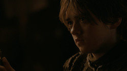 extant_GameOfThrones_2x03-WhatIsDeadMayNeverDie_4781