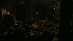 extant_GameOfThrones_2x03-WhatIsDeadMayNeverDie_4909