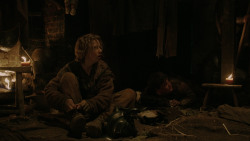 extant_GameOfThrones_2x03-WhatIsDeadMayNeverDie_4950