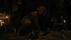 extant_GameOfThrones_2x03-WhatIsDeadMayNeverDie_4957