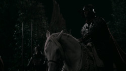 extant_GameOfThrones_2x03-WhatIsDeadMayNeverDie_5028