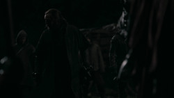 extant_GameOfThrones_2x03-WhatIsDeadMayNeverDie_5051