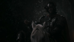 extant_GameOfThrones_2x03-WhatIsDeadMayNeverDie_5057
