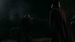 extant_GameOfThrones_2x03-WhatIsDeadMayNeverDie_5073