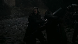 extant_GameOfThrones_2x03-WhatIsDeadMayNeverDie_5087