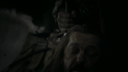 extant_GameOfThrones_2x03-WhatIsDeadMayNeverDie_5125