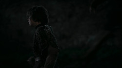 extant_GameOfThrones_2x03-WhatIsDeadMayNeverDie_5149
