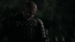 extant_GameOfThrones_2x03-WhatIsDeadMayNeverDie_5332