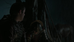 extant_GameOfThrones_2x04-GardenOfBones_0058