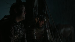 extant_GameOfThrones_2x04-GardenOfBones_0071