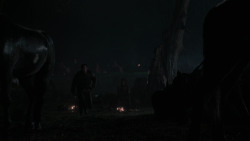 extant_GameOfThrones_2x04-GardenOfBones_0092