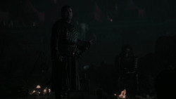 extant_GameOfThrones_2x04-GardenOfBones_0105