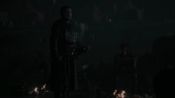 extant_GameOfThrones_2x04-GardenOfBones_0107