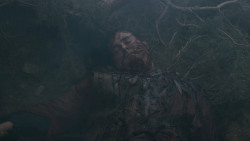 extant_GameOfThrones_2x04-GardenOfBones_0214