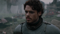 extant_GameOfThrones_2x04-GardenOfBones_0244