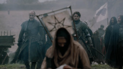 extant_GameOfThrones_2x04-GardenOfBones_0276
