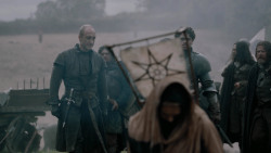 extant_GameOfThrones_2x04-GardenOfBones_0280