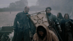 extant_GameOfThrones_2x04-GardenOfBones_0282