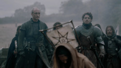 extant_GameOfThrones_2x04-GardenOfBones_0284