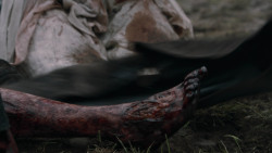 extant_GameOfThrones_2x04-GardenOfBones_0322