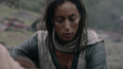 extant_GameOfThrones_2x04-GardenOfBones_0325