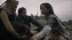 extant_GameOfThrones_2x04-GardenOfBones_0334