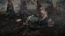 extant_GameOfThrones_2x04-GardenOfBones_0344