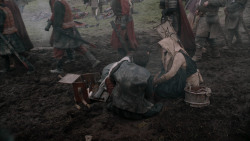 extant_GameOfThrones_2x04-GardenOfBones_0345