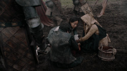 extant_GameOfThrones_2x04-GardenOfBones_0349