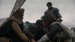 extant_GameOfThrones_2x04-GardenOfBones_0358