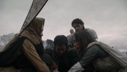 extant_GameOfThrones_2x04-GardenOfBones_0359