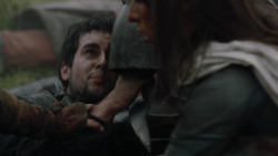 extant_GameOfThrones_2x04-GardenOfBones_0371
