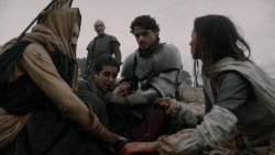 extant_GameOfThrones_2x04-GardenOfBones_0375