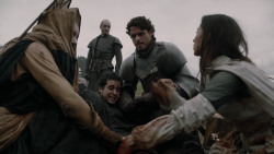 extant_GameOfThrones_2x04-GardenOfBones_0377