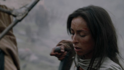extant_GameOfThrones_2x04-GardenOfBones_0384